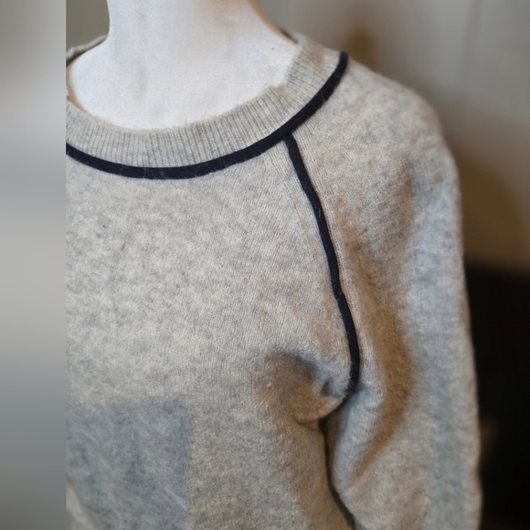J.Crew Wool/Nylon Tipped Raglan Sweater Grey - Picture 3 of 8